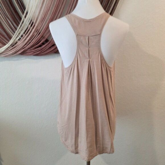 Lululemon Striped Love Tank- Pleated Sz 8 - Picture 4 of 5